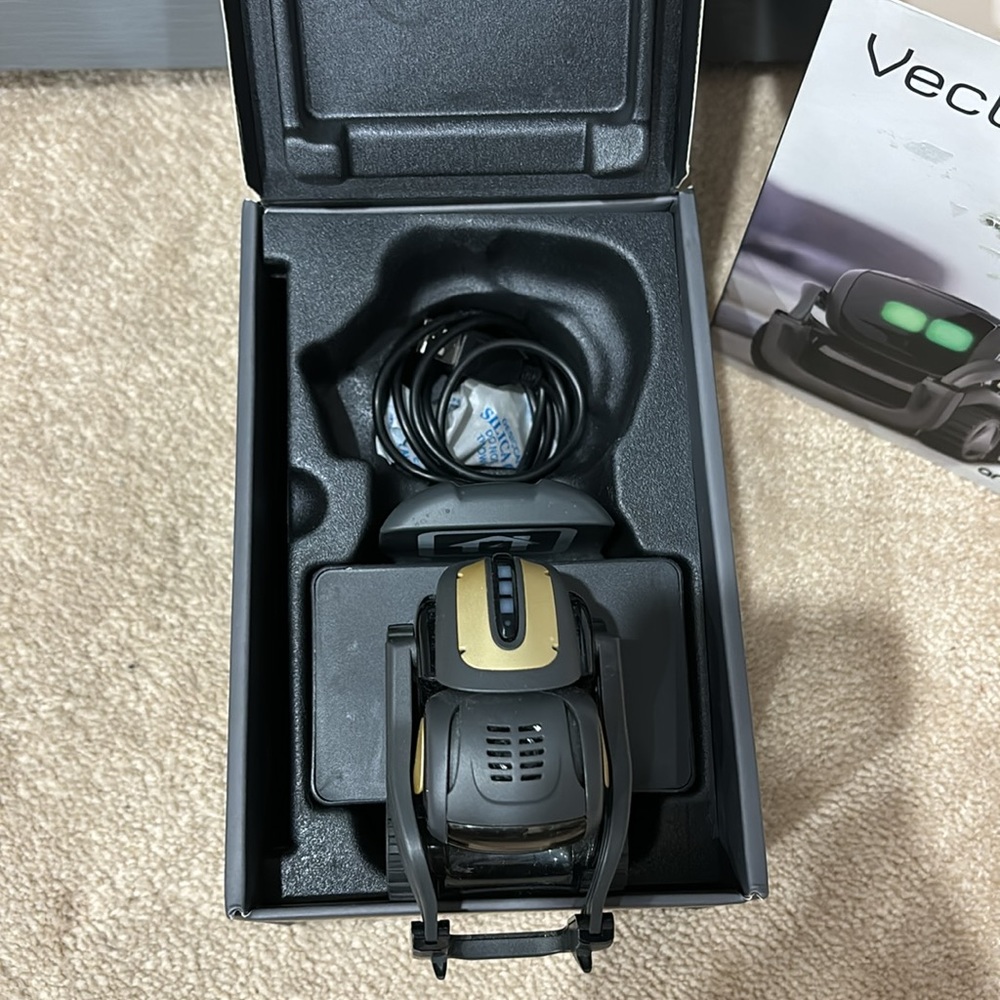 Vector Toy Desktop Robot - Picture 2 of 2